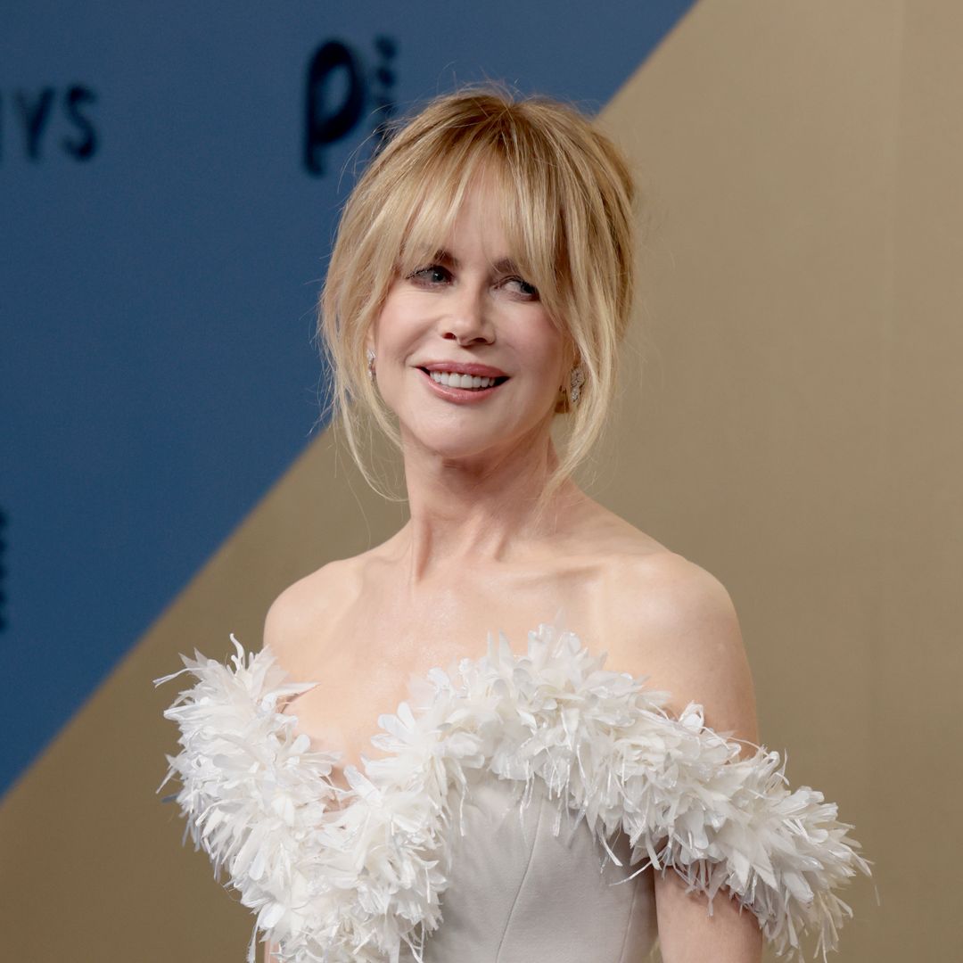 Nicole Kidman sorprende en los Emmy 2026 con un espectacular 'look bridal'