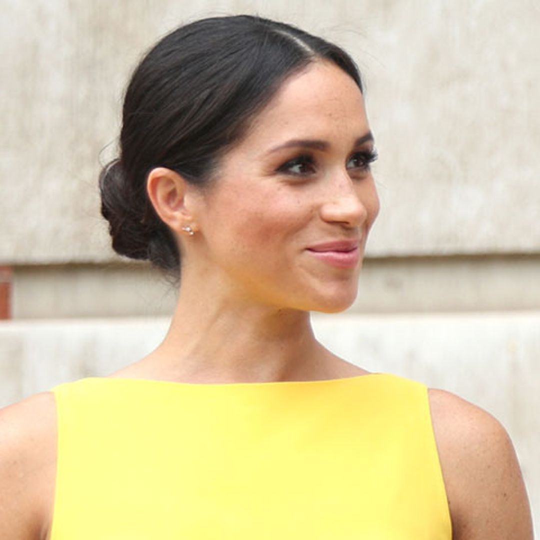 Meghan Markle arriesga: las revelaciones de su look de verano en su última aparición