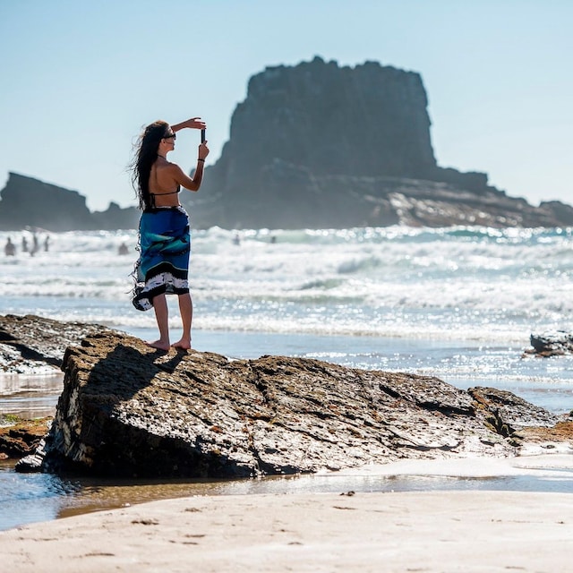 Verano en las playas de Zambujeira do Mar en el Alentejo portugués