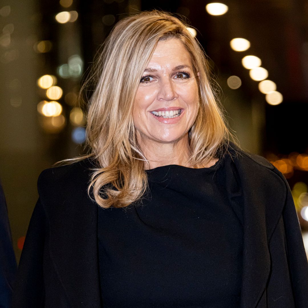 Máxima de Holanda, como nunca la habíamos visto: sorprende con su imagen más discreta con vestido negro y abrigo largo