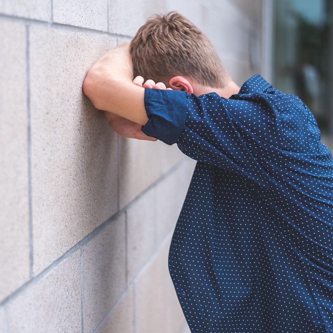 ¿Por qué crecen las autolesiones entre los adolescentes? Así es como puedes ayudarles