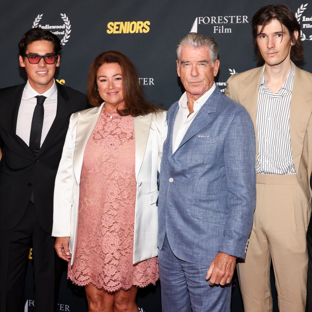 Pierce Brosnan y Keely Shaye Smith reúnen a sus hijos antes de dar un giro a su vida tras 25 años felizmente casados