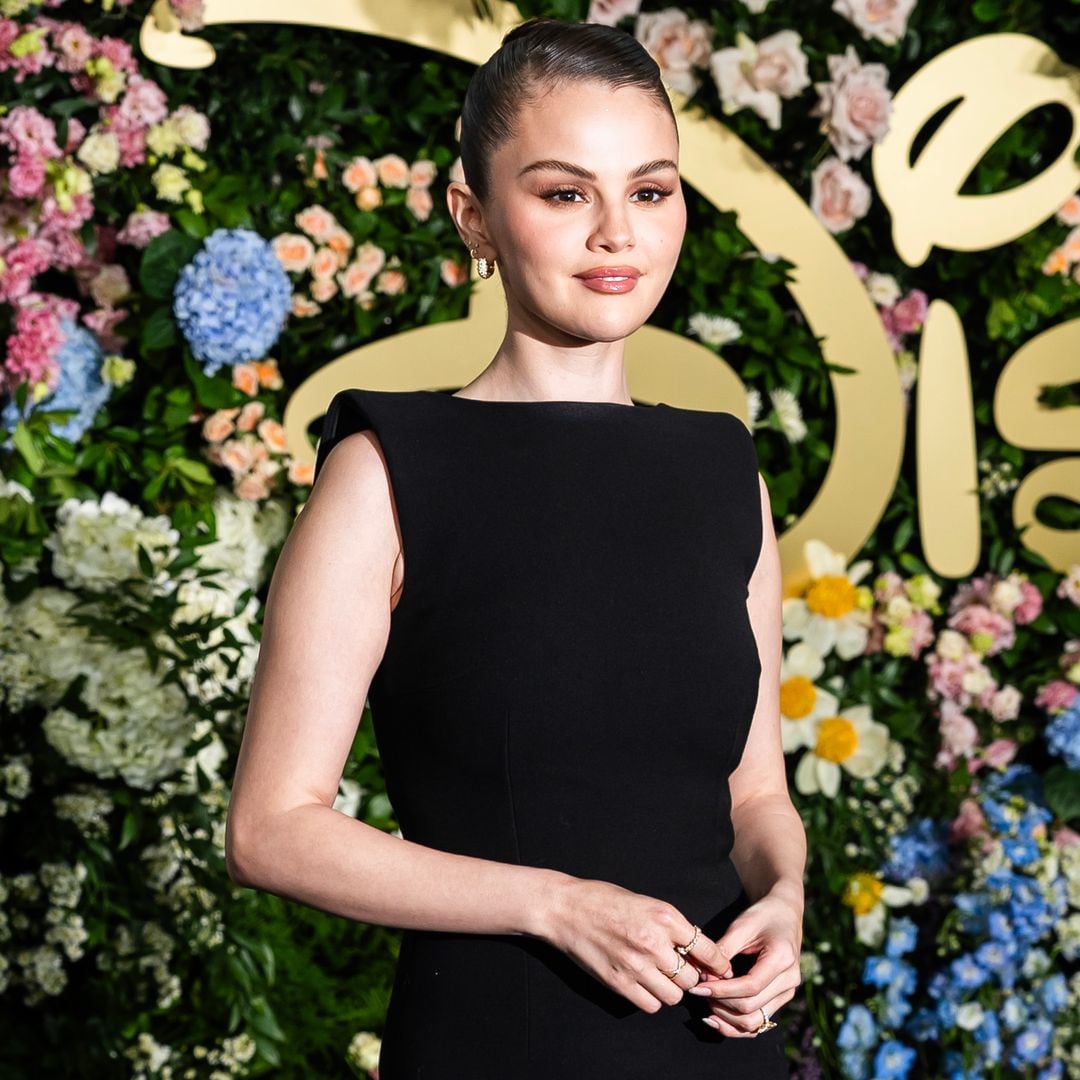 Selena Gomez presume su figura en un sofisticado 'little black dress'