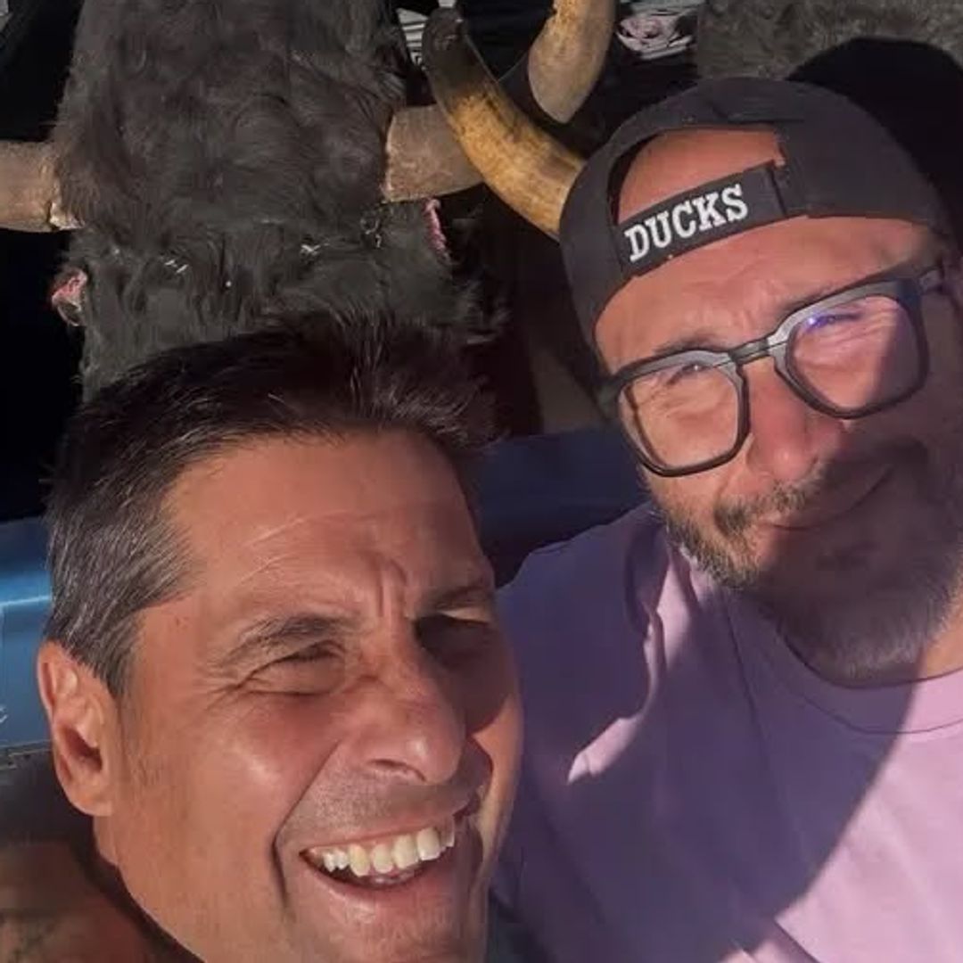 Kiko Rivera entrega a su hermano Fran parte de la herencia de su padre, Paquirri: las cabezas de toro que llevaba toda la vida esperando