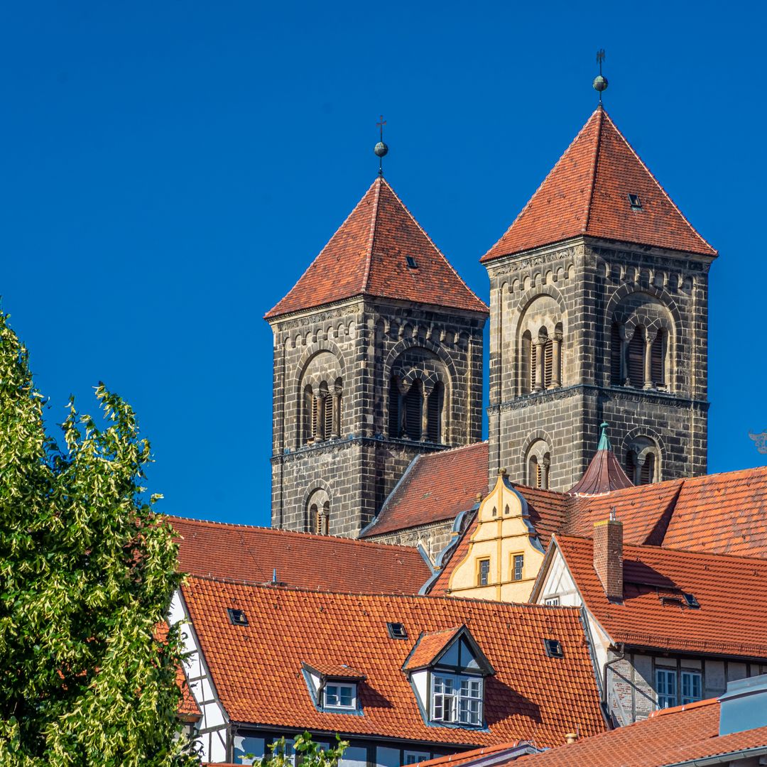 Quedlinburg, la ciudad medieval de Alemania con más casas de cuento repletas de entramados de madera.