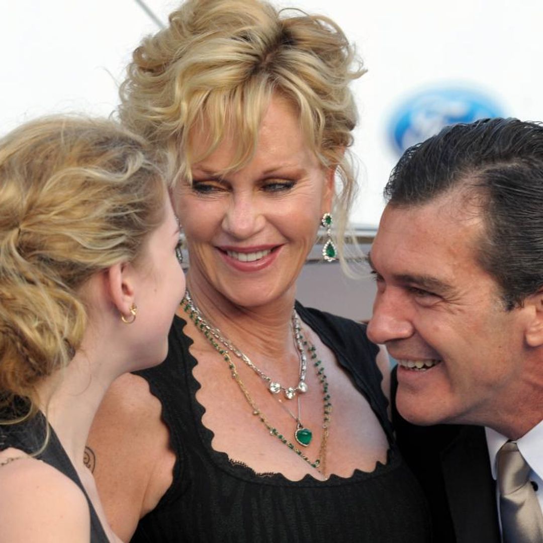 Melanie Griffith y Antonio Banderas se deshacen en halagos con su hija Stella en el día de su cumpleaños