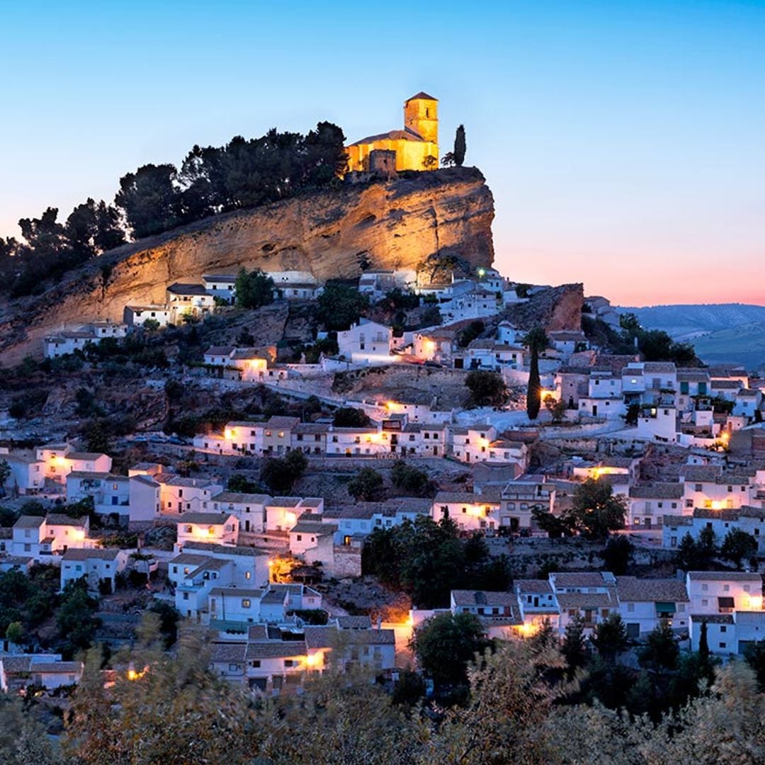 Lugares imprescindibles en Granada para ir más allá de su capital
