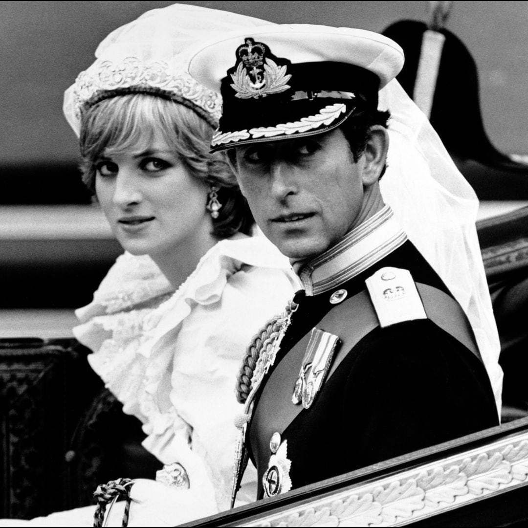 La historia de la botella maldita de la boda de Carlos y Diana de Gales que sale a subasta 44 años después
