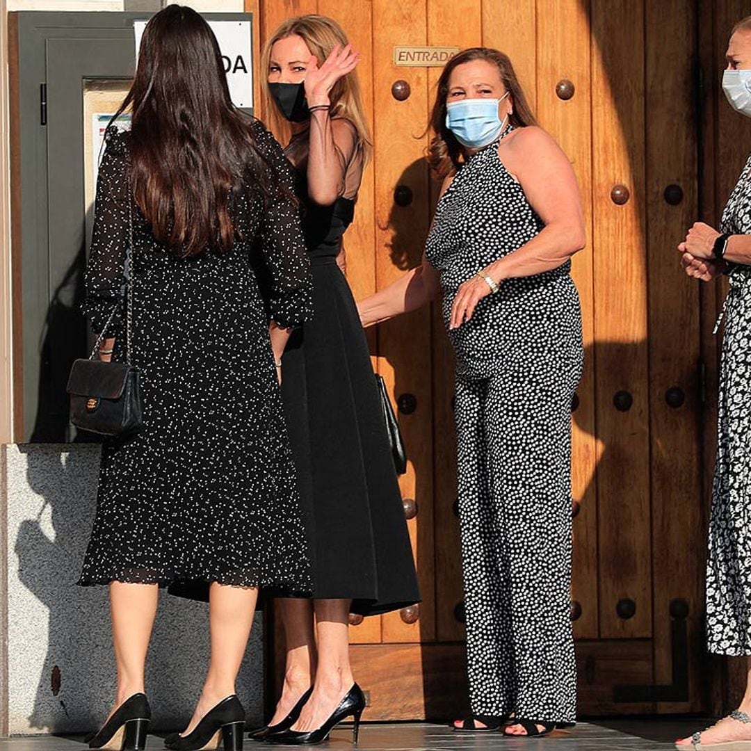 La familia García Obregón, una piña en el último adiós de Álex Lequio