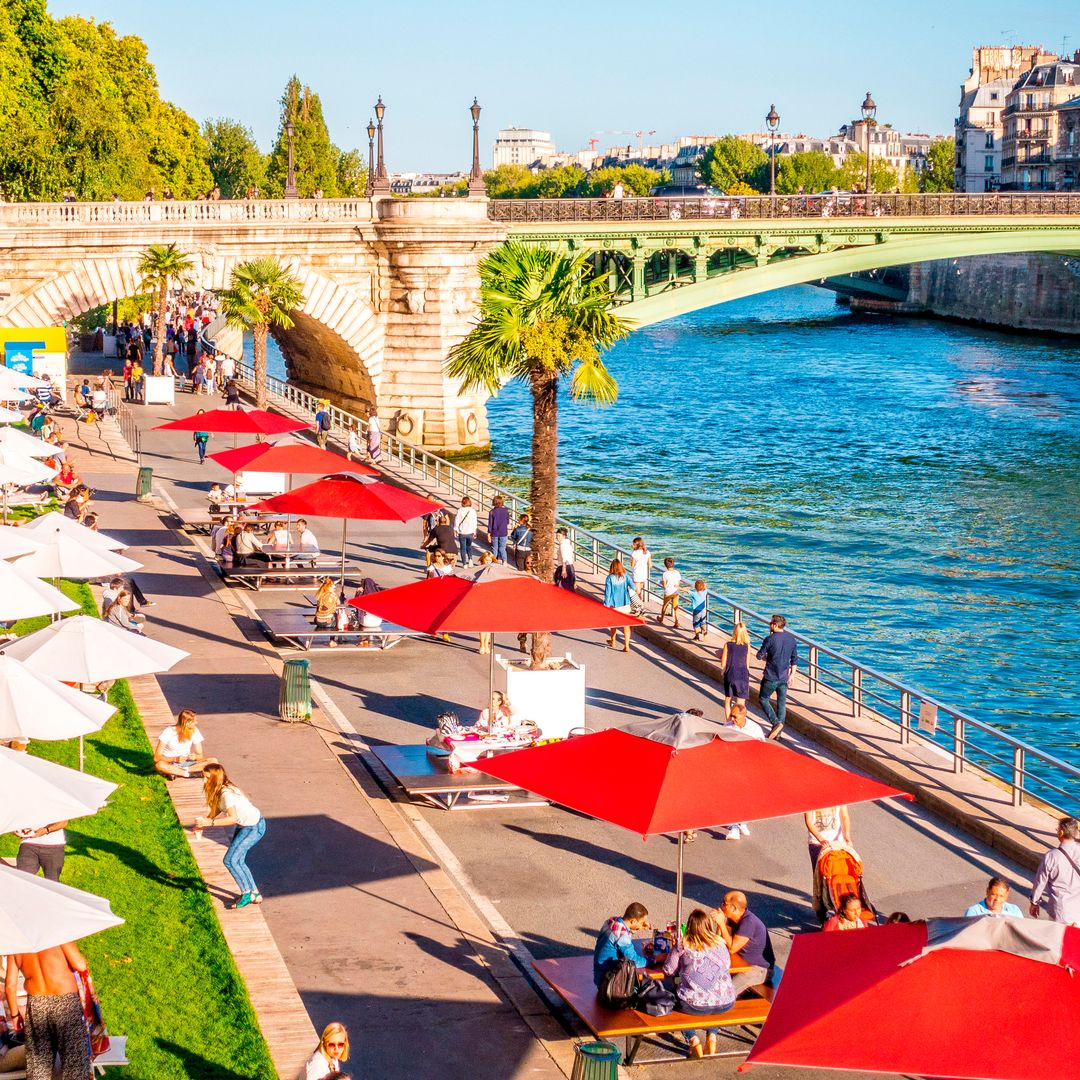 Playas de París junto al río Sena, Francia