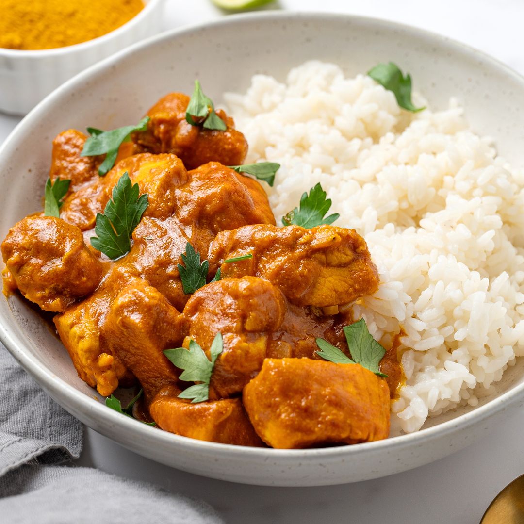 Cómo hacer pollo al curry en casa y que te quede sabroso, tierno y muy cremoso