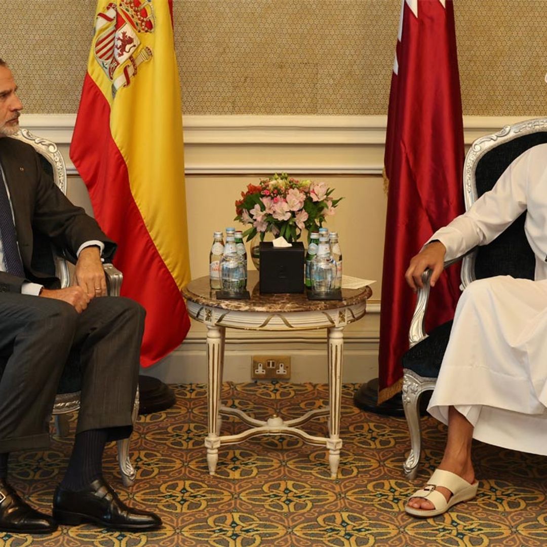 El rey Felipe se reúne con el emir de Catar y con empresarios españoles