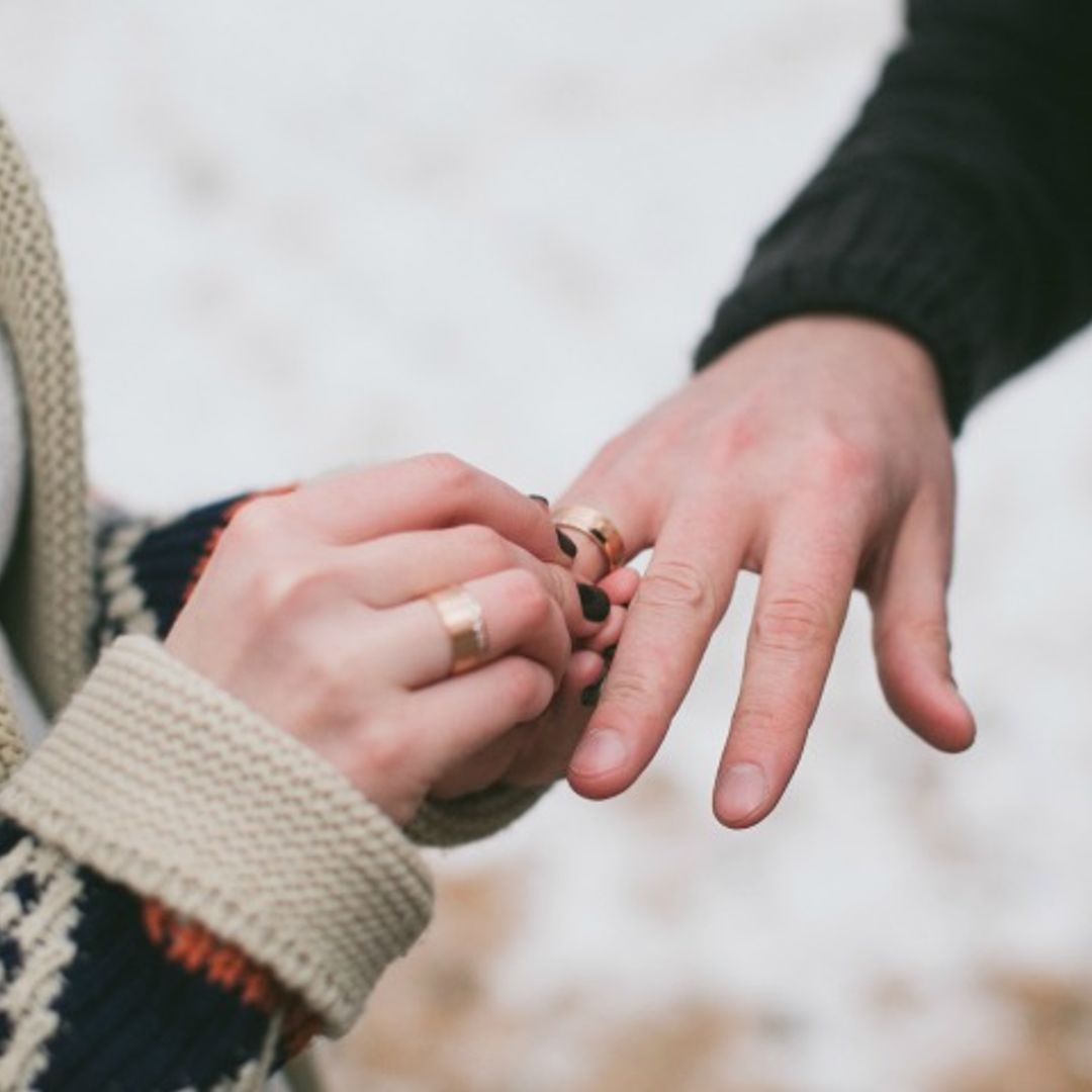 5 'tips' para gastar menos cuando estás invitada a una boda de invierno