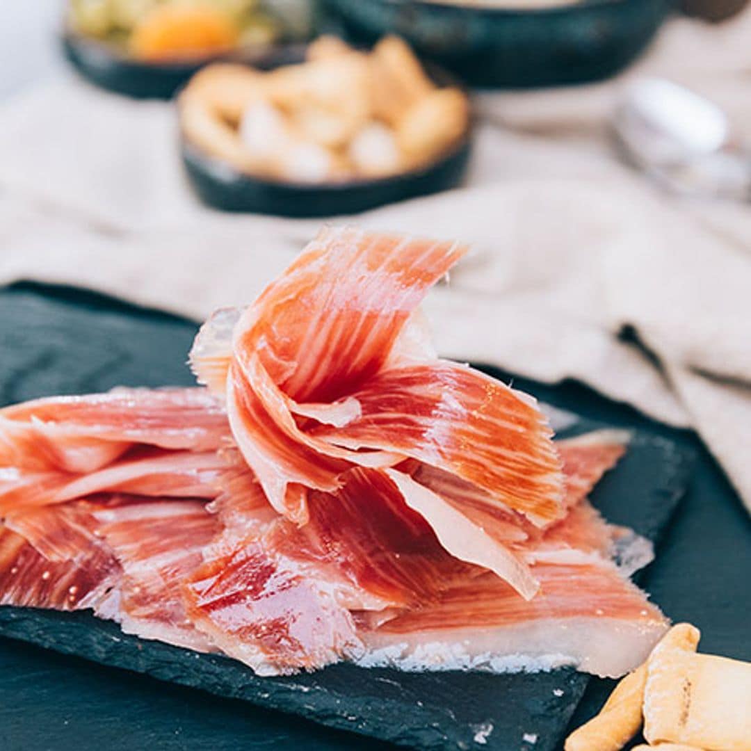 Cómo sacar el máximo partido al jamón ibérico durante los meses de verano