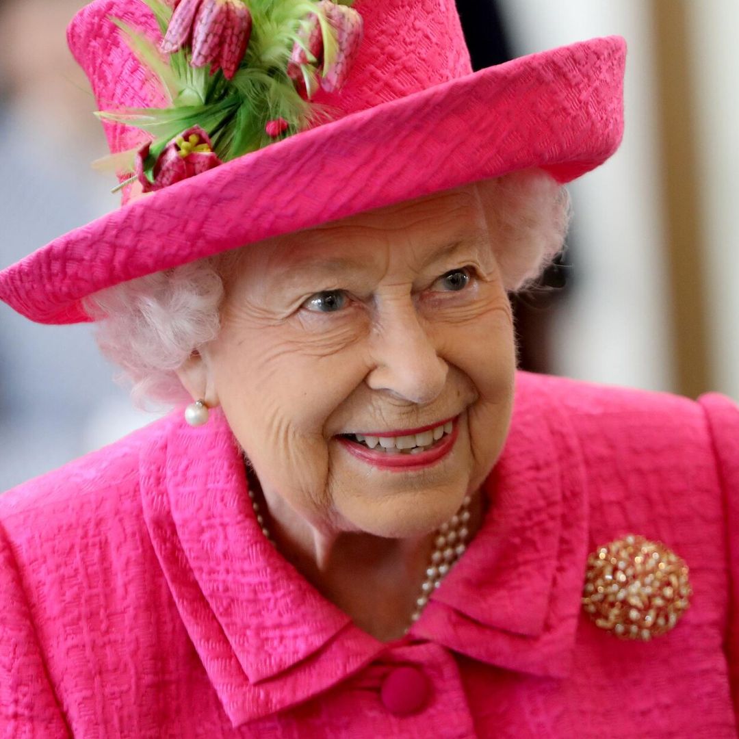 La reina Isabel II da positivo a COVID-19