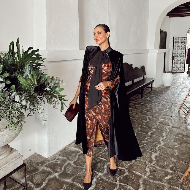 Look de invitada de Marisa Aldana