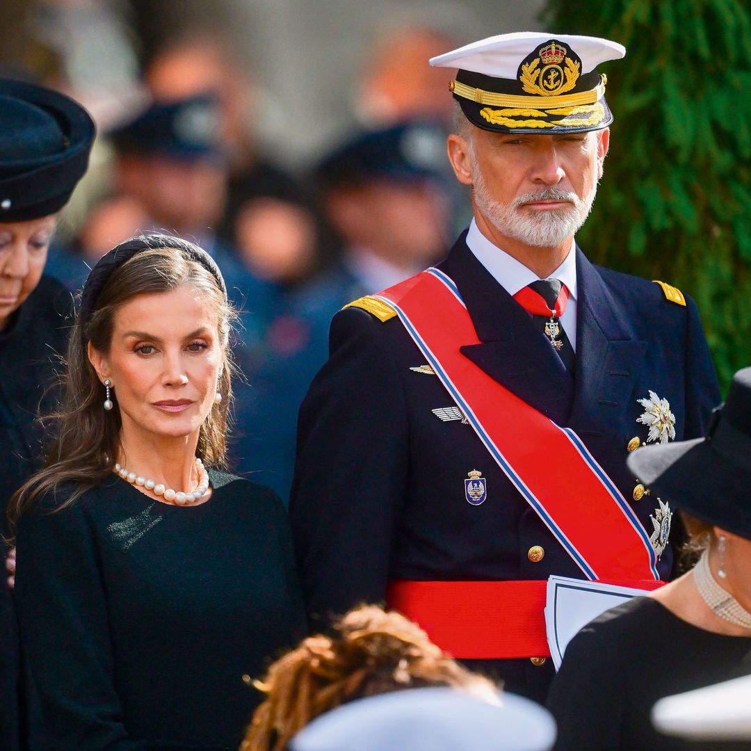 Los Reyes de España durante el funeral de Harald V