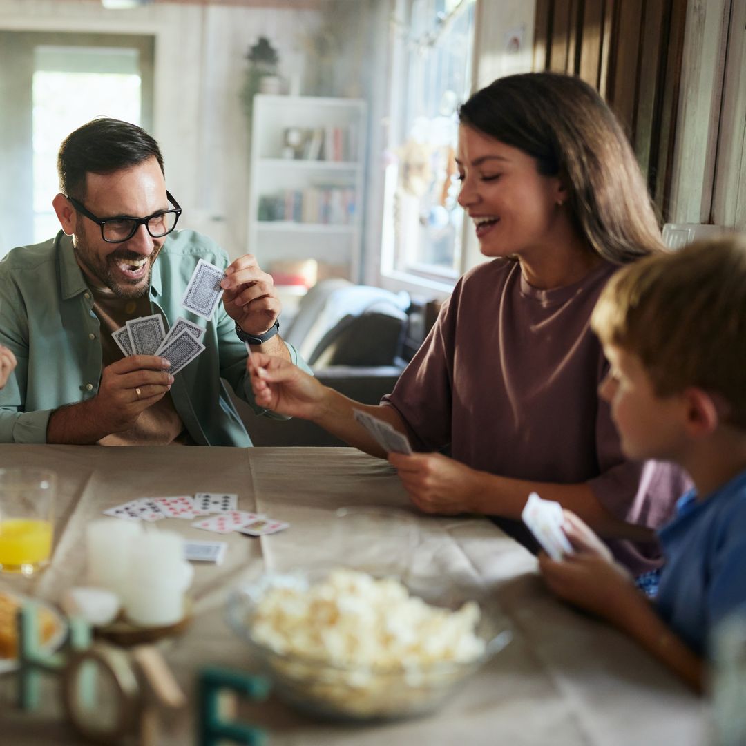 Las 7 formas más sorprendentes de fortalecer los lazos familiares en 2026, según los expertos