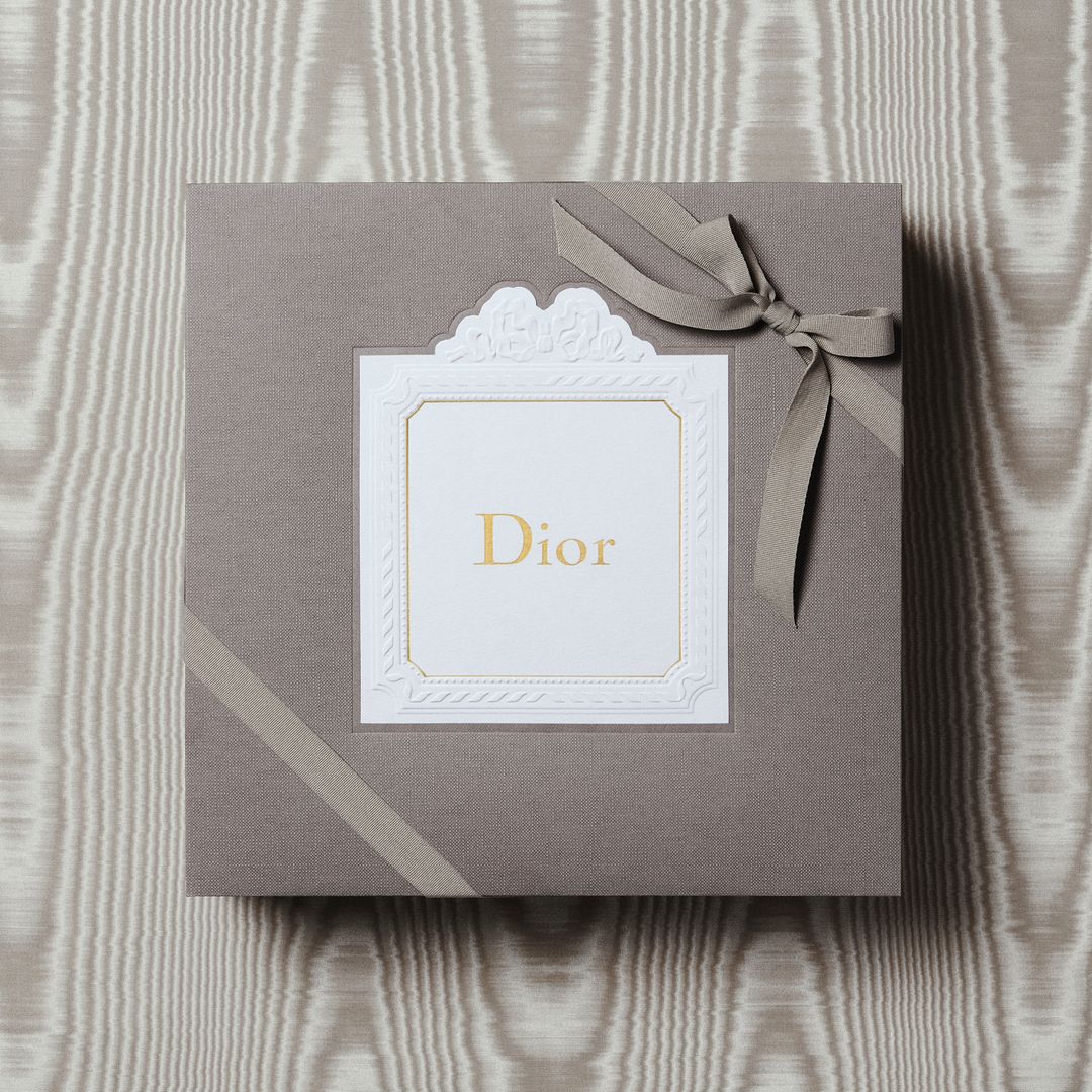 Invitación al desfile de Dior