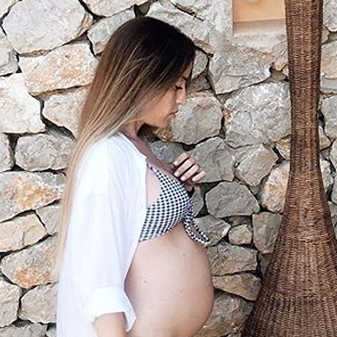 Marta Castro, una feliz 'premamá' en Ibiza con Fonsi Nieto, amigos y la cena más 'eco'