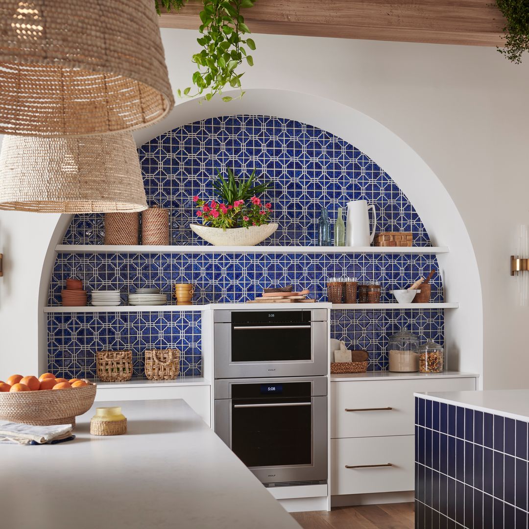 De lo tradicional a lo rompedor: así se llevan los azulejos en las cocinas modernas