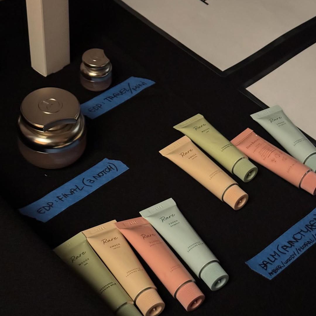 El perfume vendrá acompañado de otros productos como cremas y bálsamos