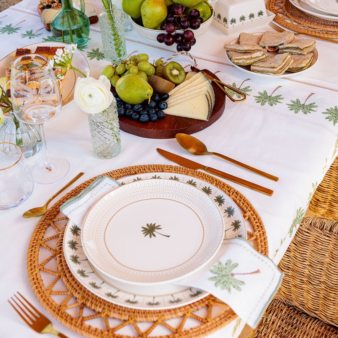 Vajillas para mesas de verano: 12 diseños que harán brillar tus comidas al aire libre