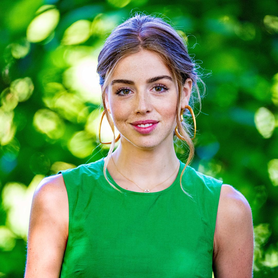 Alexia de Holanda, tras los pasos de las princesas europeas: apuesta por Zara y reina en el posado familiar de verano
