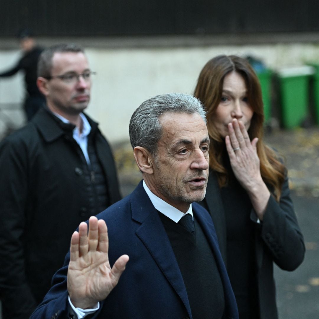 Carla Bruni y su hija Giulia, el apoyo inquebrantable de Sarkozy en su entrada en prisión: "Están de mi lado"