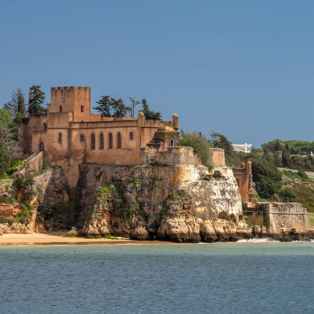 Pueblo costero de Ferragudo, Algarve, Portugal