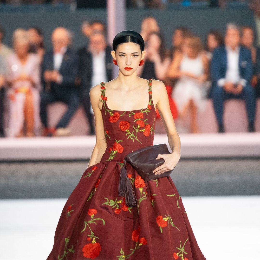 Carolina Herrera captura la esencia de Madrid en un desfile único