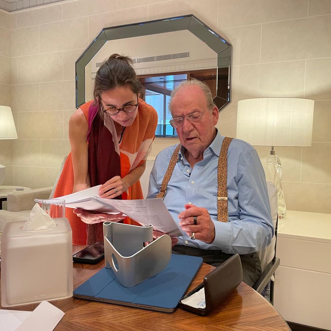 EXCLUSIVA. Adelanto de la entrevista en ¡HOLA! de Laurence Debray sobre el libro del rey Juan Carlos: “Reconoce sus errores. Pero también habla de sus logros”
