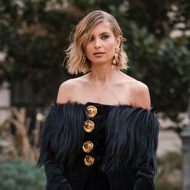 escote bardot look invitada