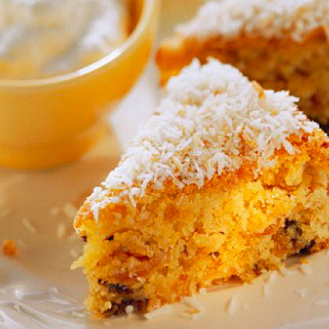 Un postre  con sabor tropical: bizcocho de papaya y coco