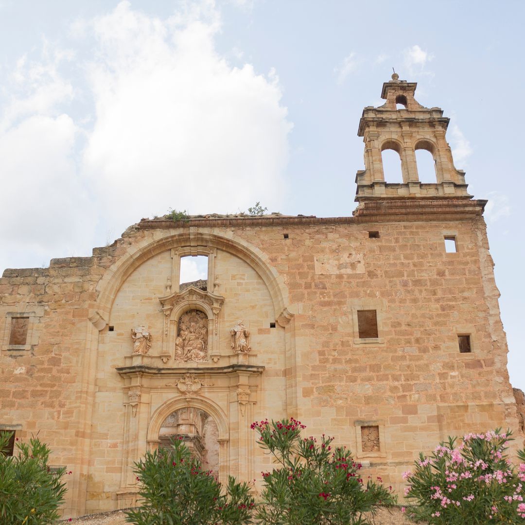 ruinas del convento de Las Cuevas de Cañart, Castellote, Maestrazgo, Teruel