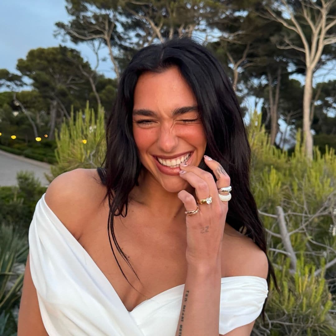 Dua Lipa, Hailey Bieber y Demi Lovato le dan un giro divertido a las 'naked nails' para verano