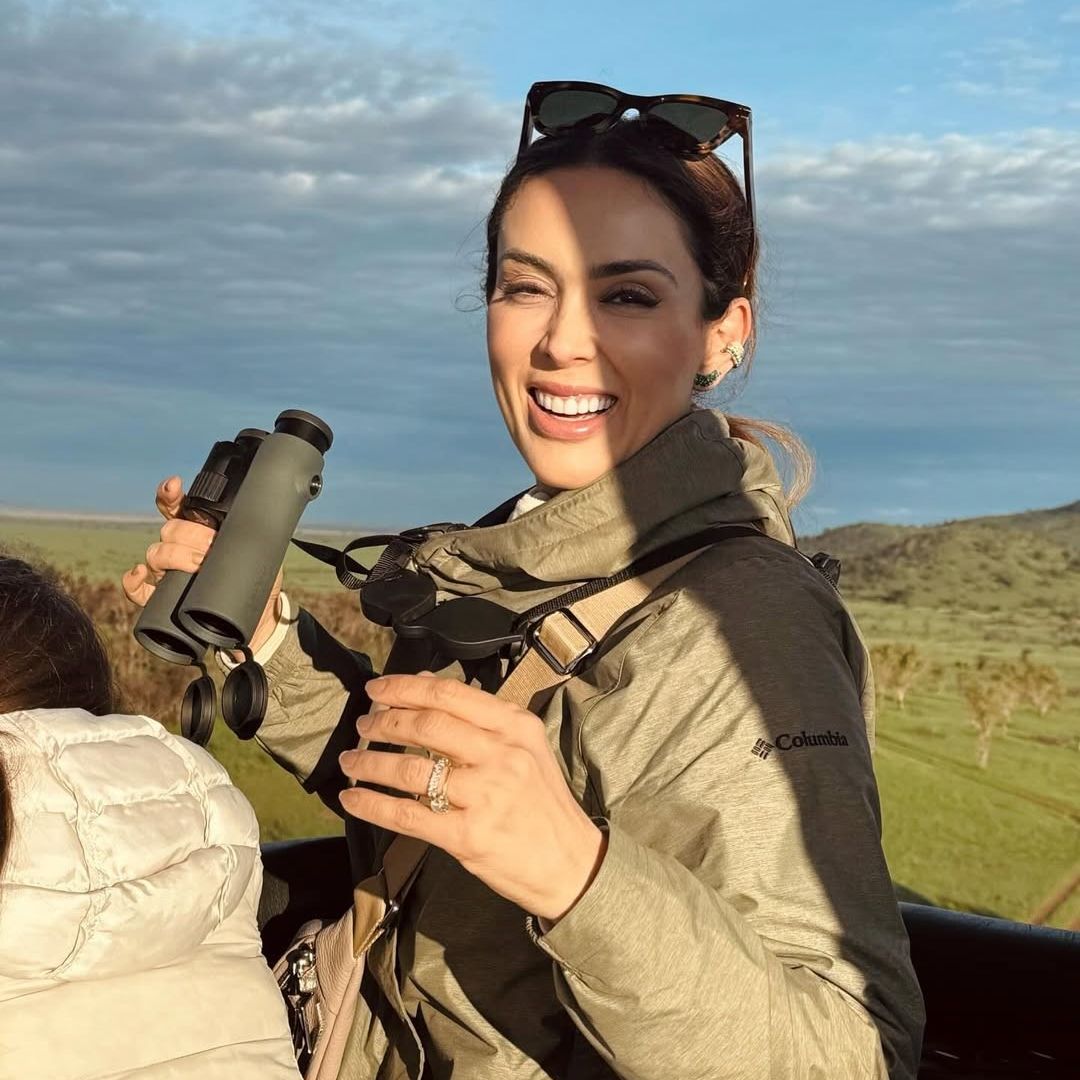 Jacky Bracamontes disfruta de una aventura, ¡de altura! en África