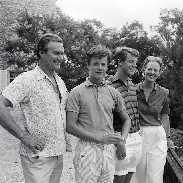 Esta foto se repetía todos los veranos en la residencia francesa de la Familia Real danesa, este fue el verano de 1985