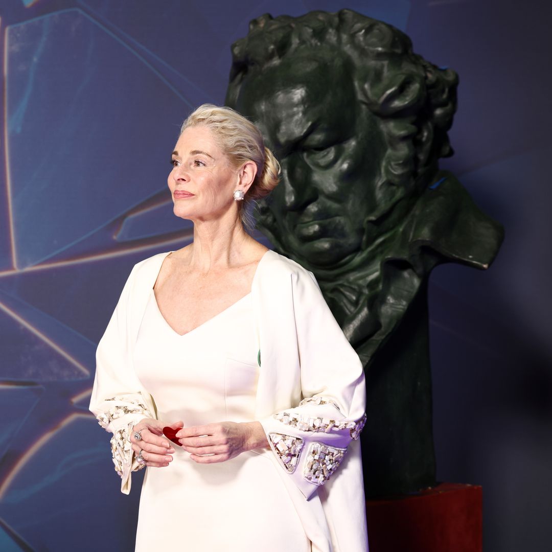 Neus Izaguirre, psicóloga, sobre el duelo que vivió Belén Rueda tras perder a su hija hace casi 30 años: "Seguir viviendo no significa olvidar o dejar de querer"