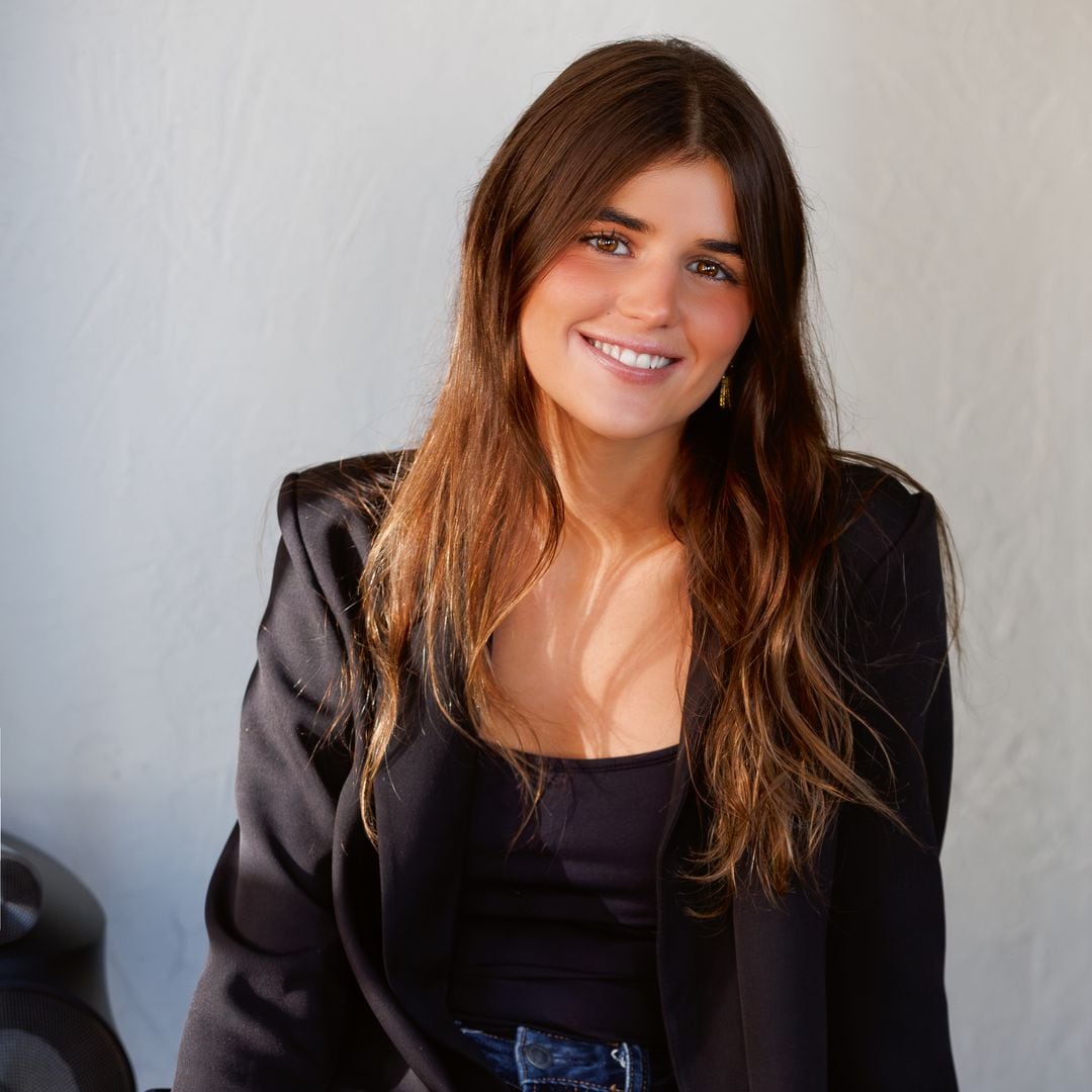 Lola Tuduri, de cantar en Hakuna a estrella del pop emergente: "Me iba a estudiar por la mañana y por la tarde cantaba"