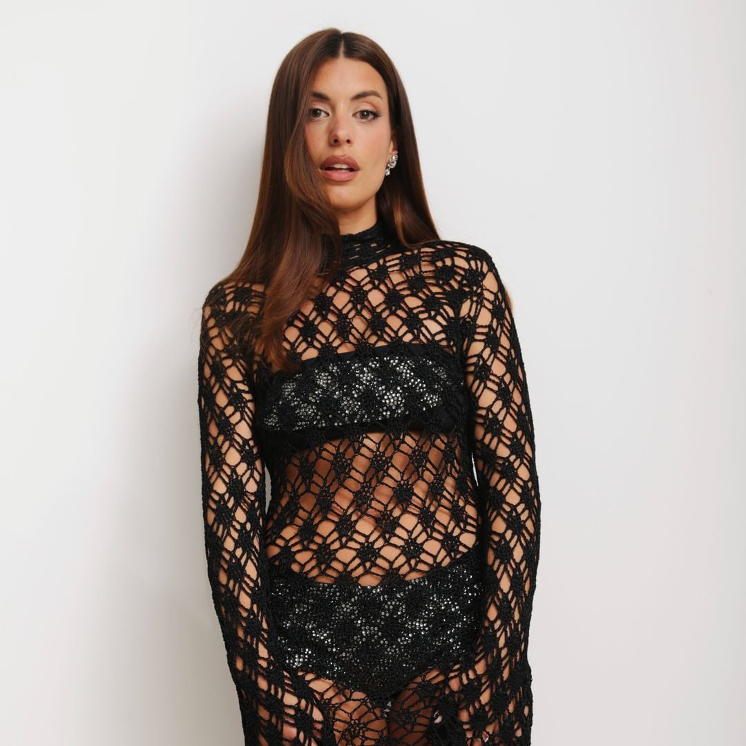 Aida Domènech arriesga y triunfa con su look de crochet en los Premios Gen ¡H!