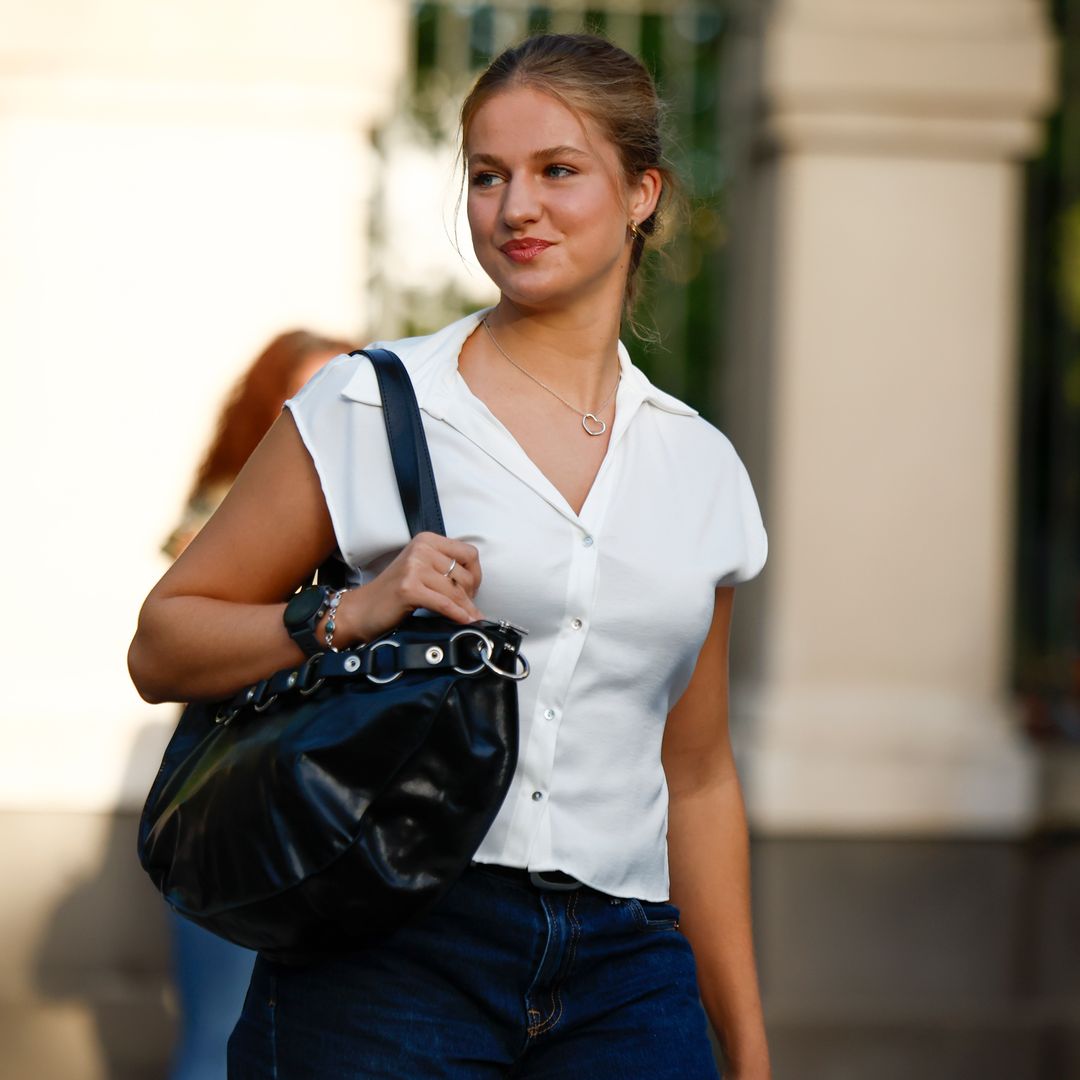 Por qué las jóvenes 'royals' como Leonor o Ingrid de Noruega llevan siempre bolso: "La búsqueda de independencia de las nuevas monarquías"