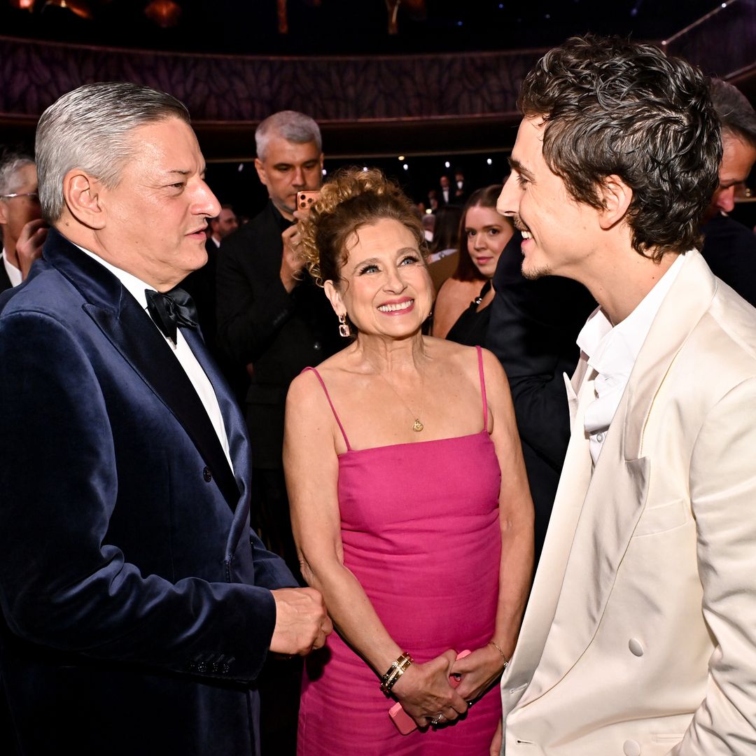 Timothée Chalamet con su madre, Nicole Flender, en los SAG Awards 2026