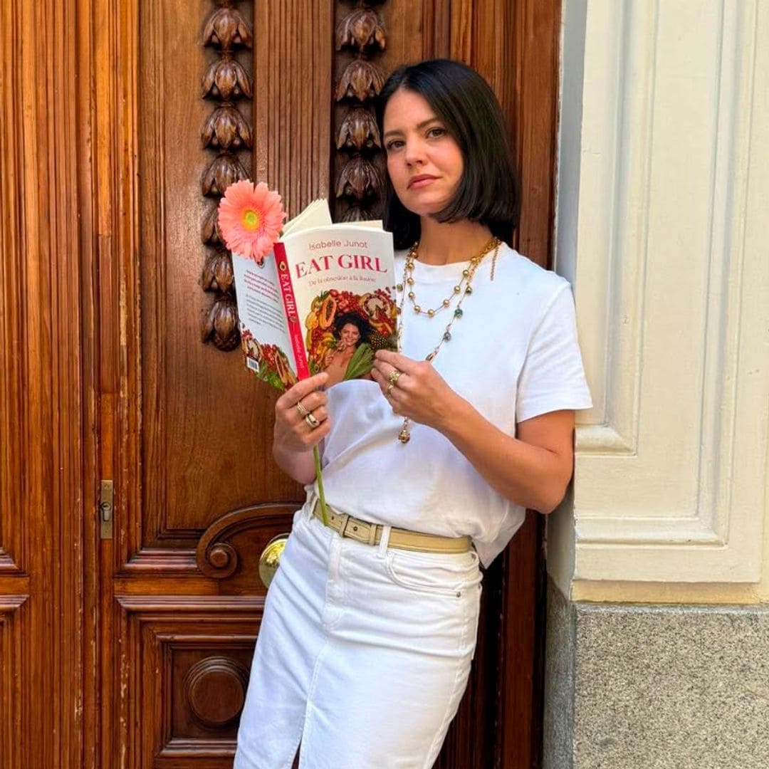 Dos psicólogos analizan la reflexión de Isabelle Junot: "No es el calor, es la obsesión por lucir perfecta lo que agota"