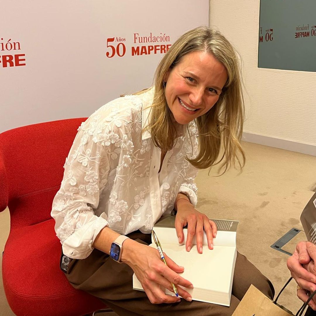 Entramos en la presentación del segundo libro de María de León: 'Mis valores de referencia son unidad, verdad, bondad y belleza'