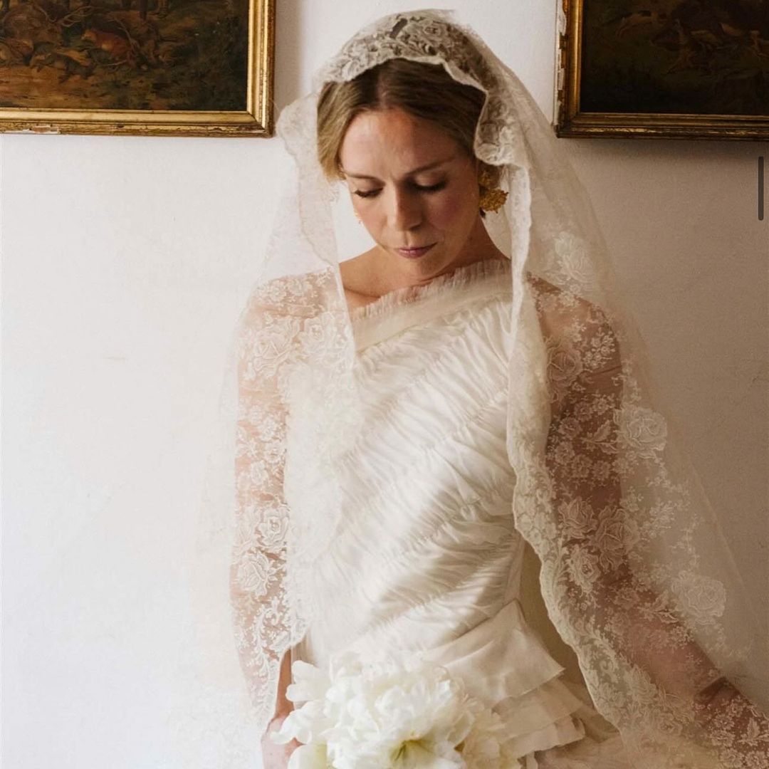 Claves para conservar tu mantilla tras la boda si eres la novia o la madrina: "Al regresar a casa nunca la guardes directamente"