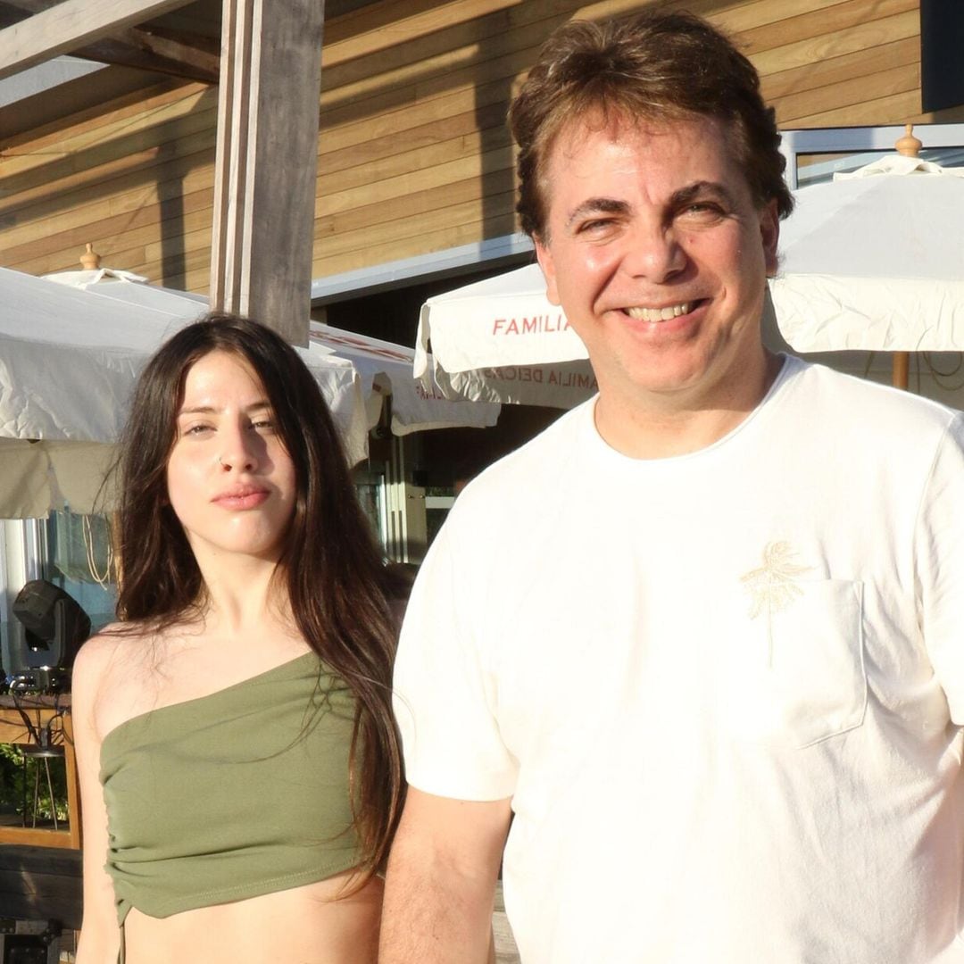 Cristian Castro se deja ver feliz en Uruguay junto a su nueva novia