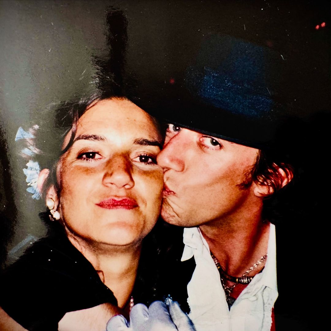 Las lágrimas de Samantha Vallejo-Nágera en su increíble fiesta de cumpleaños que ha contado con la gran sorpresa de su hermano Colate