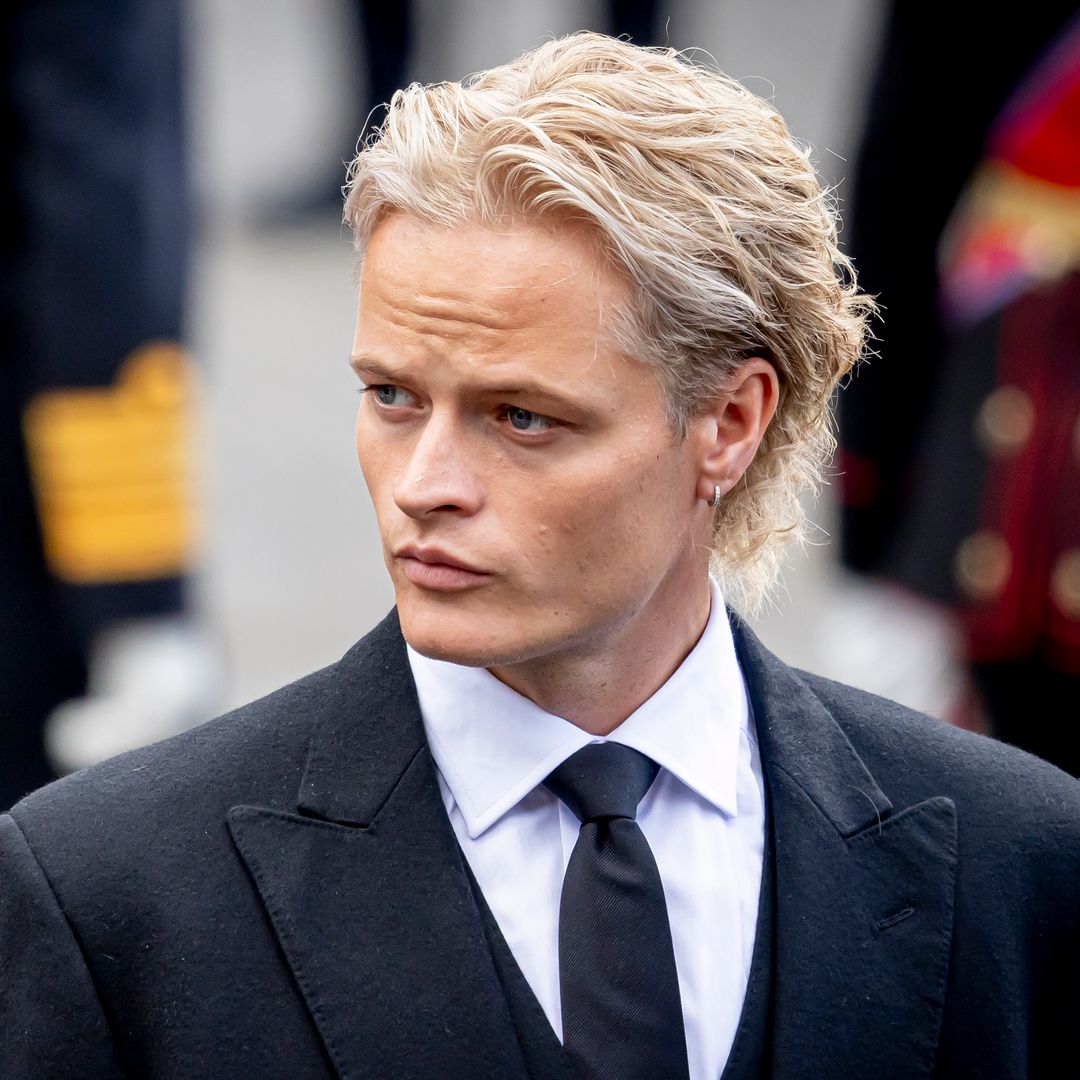 El Tribunal de Apelación de Noruega ordena repetir el juicio de Marius Borg al completo, solo 24 horas después del funeral de su abuelo, Harald V