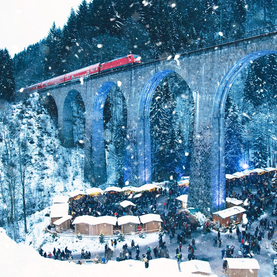 Mercado de Navidad de la garganta Ravenna, Alemania